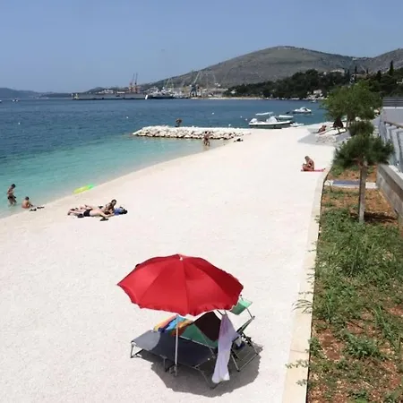 Queen 3* Τρογκίρ