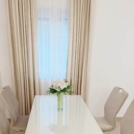 招待所 Queen 特罗吉尔