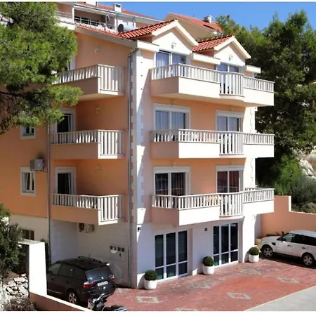 Queen Guest house