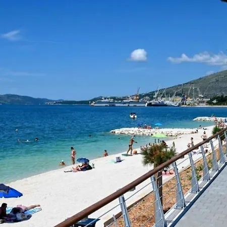 Queen 3* Trogir